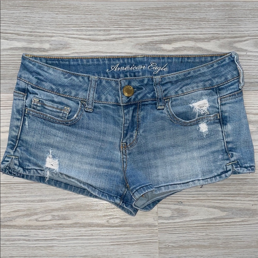 ⭐ American Eagle Light Wash Denim Shorts Size 2 Stretch Mid Rise Summer ⭐